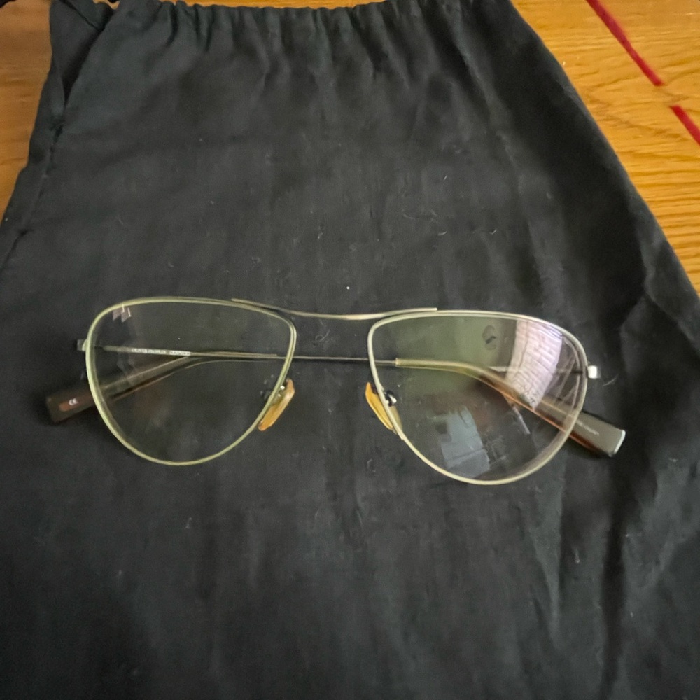Reading glasses